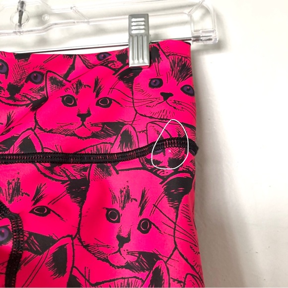 Shebeest Petunia Smitten Kitten Bike Shorts in Hot Magenta Size S - Picture 3 of 12